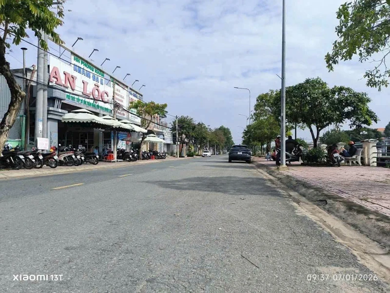 Bán đất mặt tiền 15m kinh doanh 781m² Tân An Long An