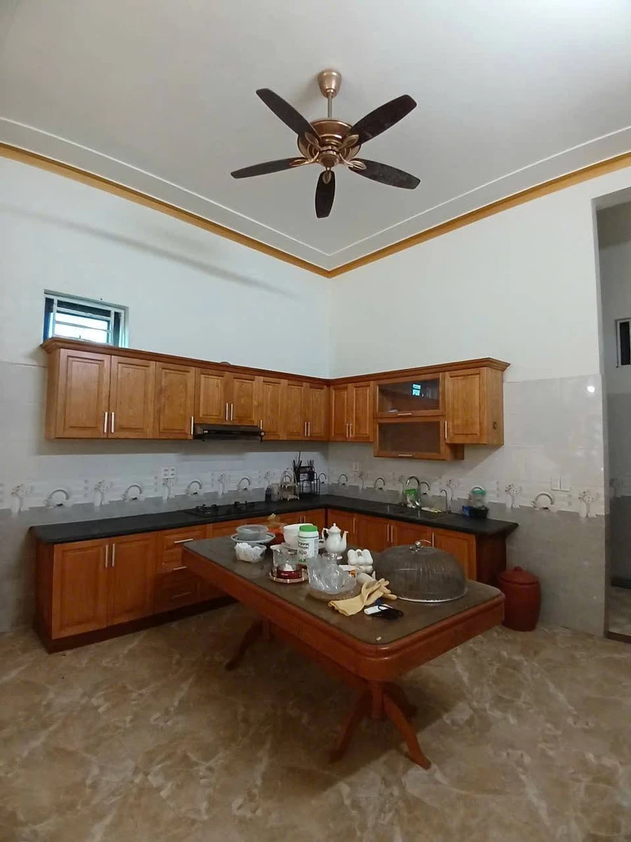 Bán nhà 3 tầng 4 PN 100m2 Đông Tiến trên 2 tỷ - Ảnh thu nhỏ 4