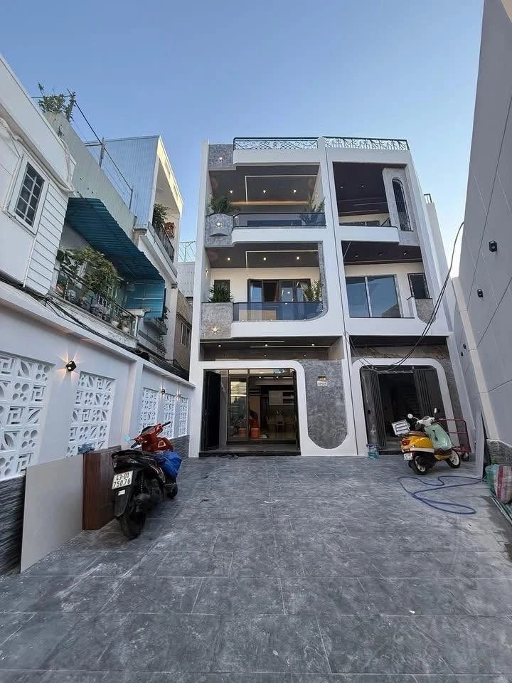 Bán nhà 3 tầng 210m² Thanh Khê Đà Nẵng giá 6,4 tỷ - Ảnh 1