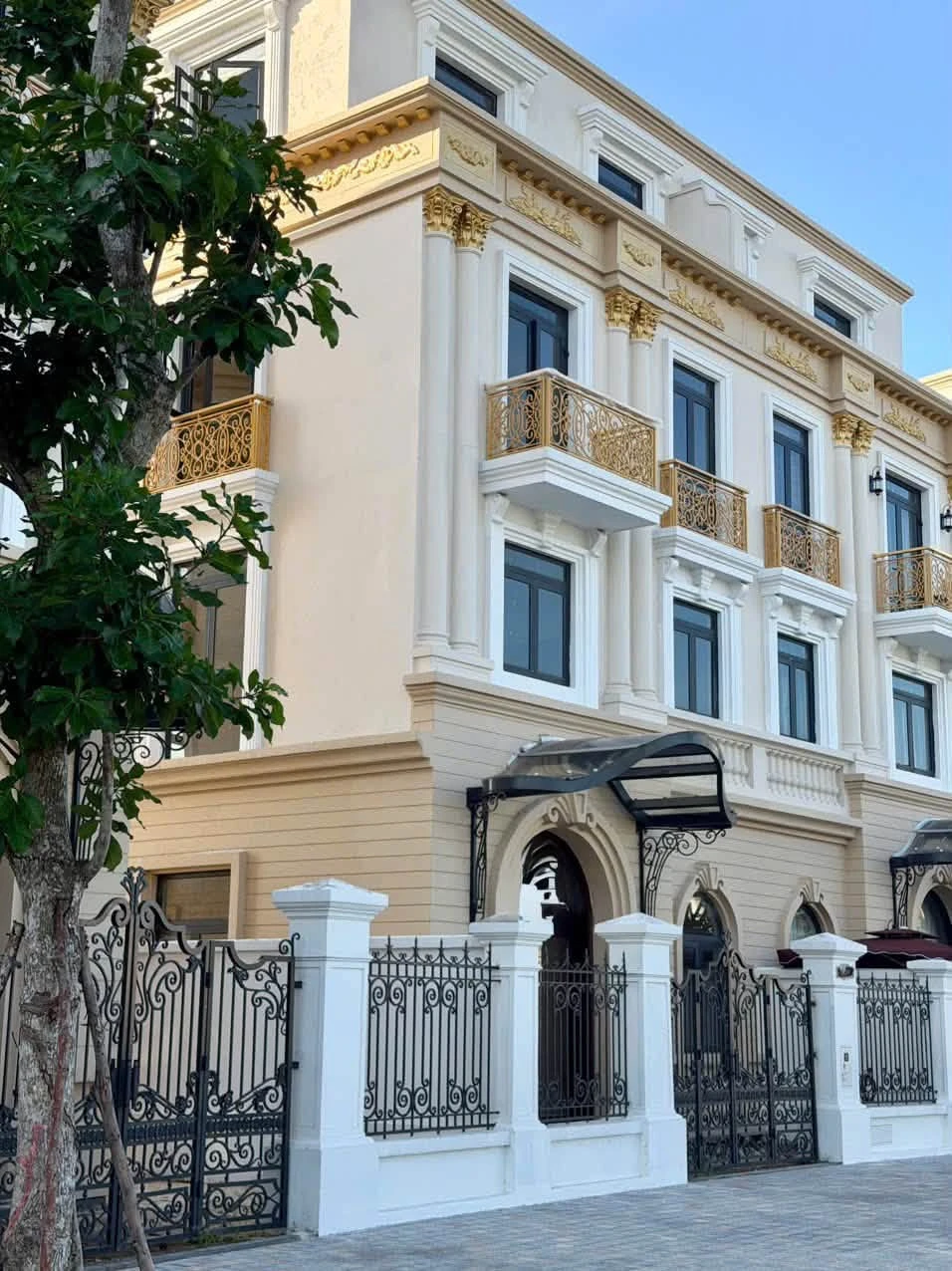 Bán song lập Hoàng Gia 200m2, Vinhomes Hải Phòng 14 tỷ - Ảnh 1