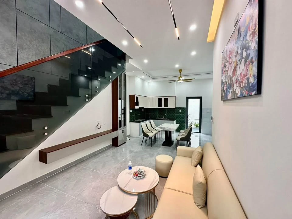 Bán nhà 2 mê 8x14m, 3 phòng ngủ, Quận 5 - Ảnh thu nhỏ 5