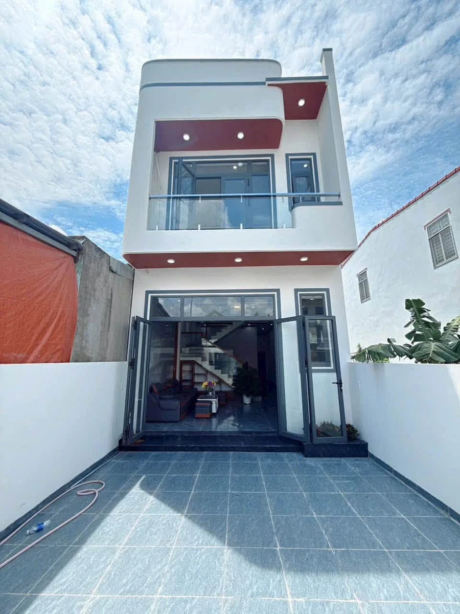 Bán nhà lầu 5x21m, 3 phòng ngủ, gần chợ khu phố 3 Tân Định, Bến Cát - Ảnh thu nhỏ 2