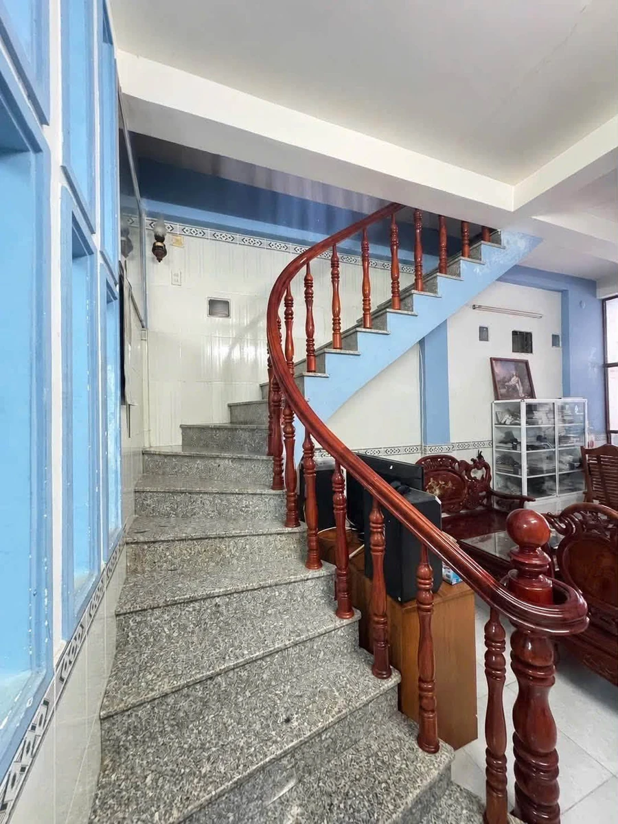 Bán nhà 1 trệt 2 lầu 202m2 Thủ Khoa Huân Phan Thiết - Ảnh thu nhỏ 3