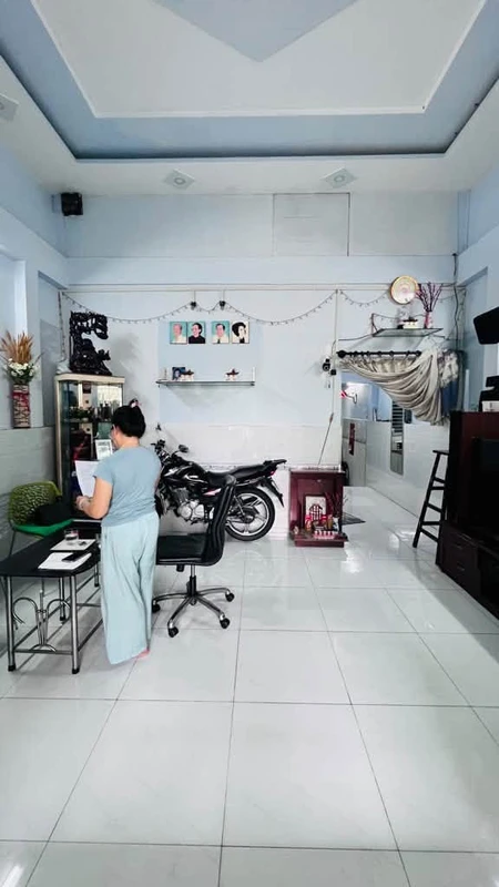 Bán nhà Quận 4, 16m2, sổ hồng, 1 tỷ 8 987m2