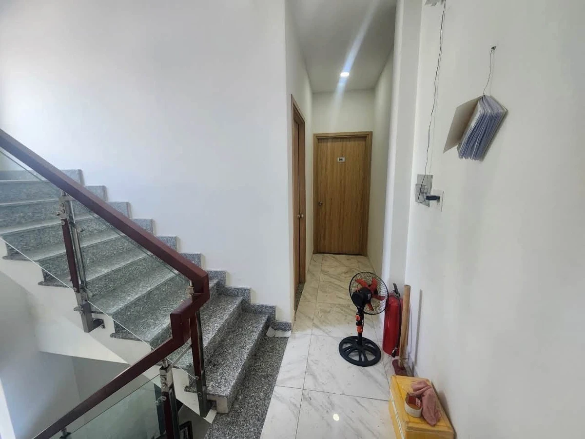 Bán căn hộ dịch vụ 10 phòng 87m² gần ĐH Ngân hàng, Linh Chiểu, Thủ Đức, thu nhập 40tr/tháng - Ảnh 1
