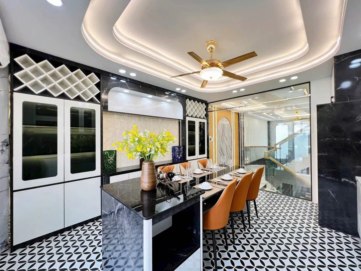 Bán nhà 4x16m 1 trệt 1 lửng 3 lầu, 4PN 6WC full nội thất, Thạnh Lộc, Quận 12 - Ảnh thu nhỏ 5