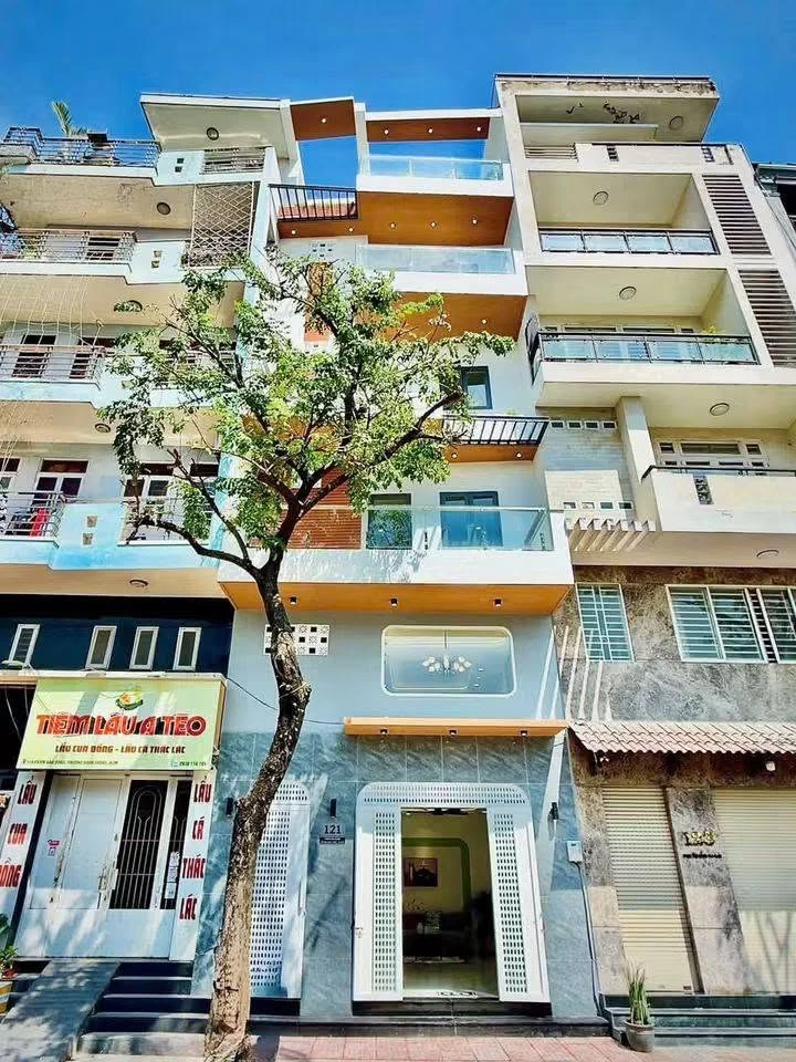 Bán nhà mặt tiền 6 tầng 121 Phạm Văn Đồng, Gò Vấp, 39.7m2, giá 10,85 tỷ - Ảnh 1