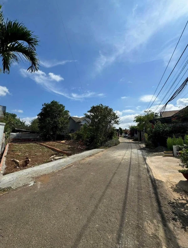 Bán đất hẻm Mai Thị Lựu, phường Ea Tam, Buôn Ma Thuột, 5x20m, 2,25 tỷ/lô