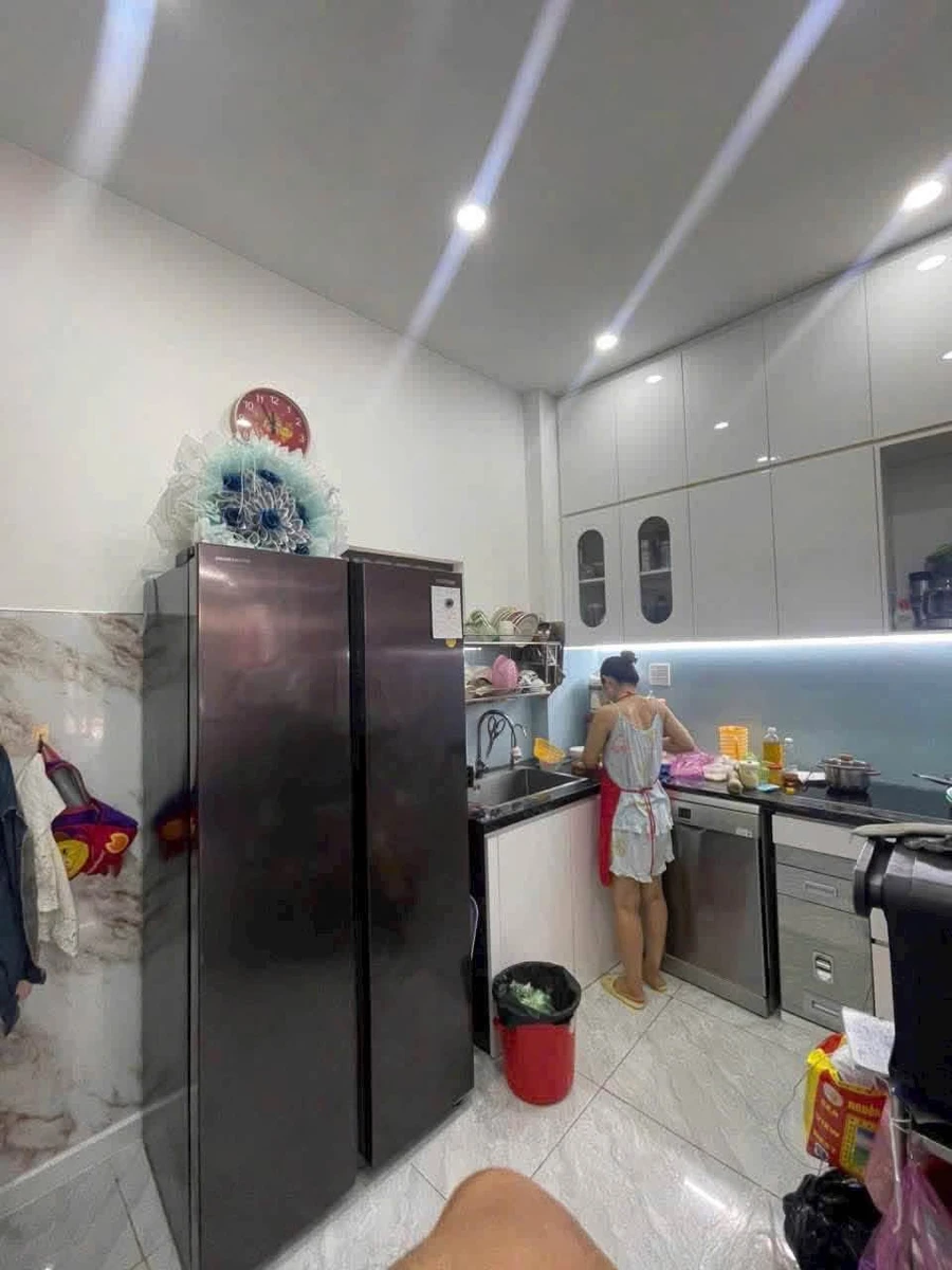 Bán nhà mặt tiền đường Bà Triệu, trung tâm Quy Nhơn, 36m2, 2,5 tầng, giá 4,25 tỷ - Ảnh thu nhỏ 3