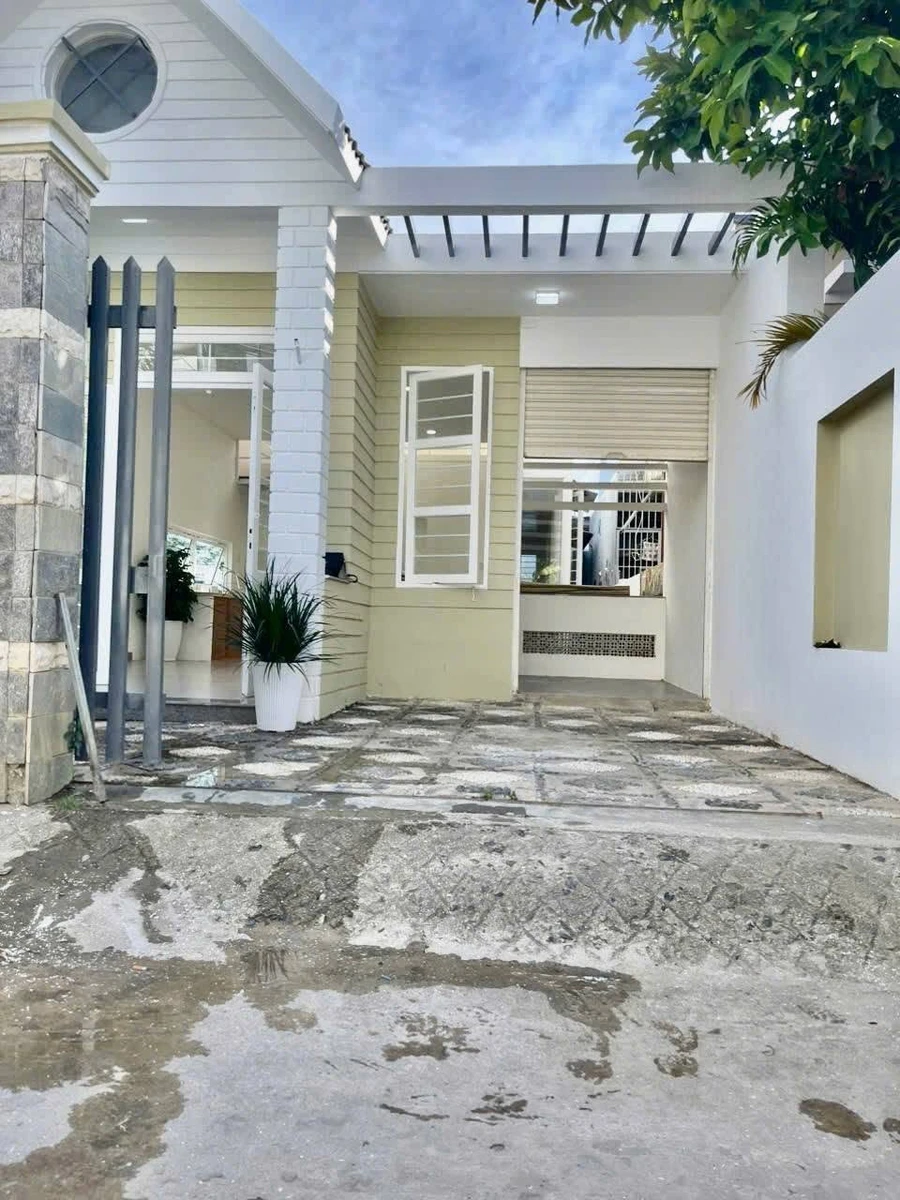 Bán nhà 3PN 155.7m2 tối giản Xóm Chiếu Bình Tân - Ảnh thu nhỏ 2