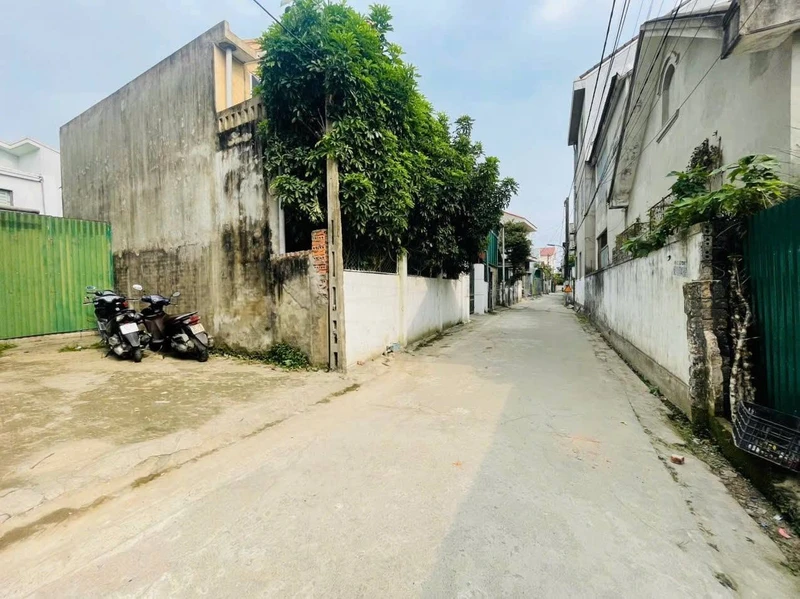 Bán nhà mái Thái 130m² 3 phòng ngủ Trảng Dài ngothisydalat