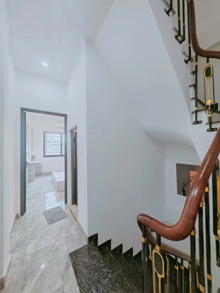 Bán nhà 5 tầng 36m2 sát phố Cầu Diễn giá 8 tỷ - Ảnh thu nhỏ 4