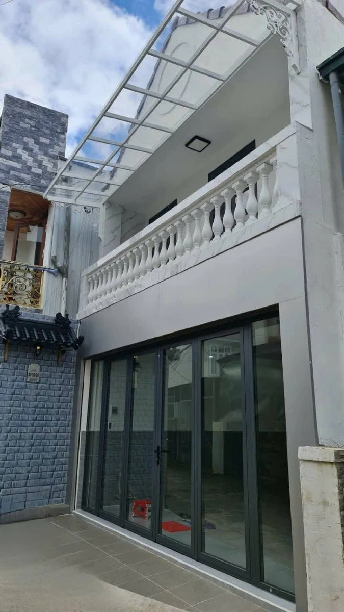Bán nhà 2 tầng 135m² 6,95 tỷ gần chợ Hoàng Diệu - Ảnh thu nhỏ 2