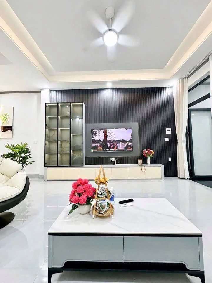 Bán nhà hẻm 210m² 3PN 3WC Y Wang giá 3 tỷ 100 - Ảnh 1
