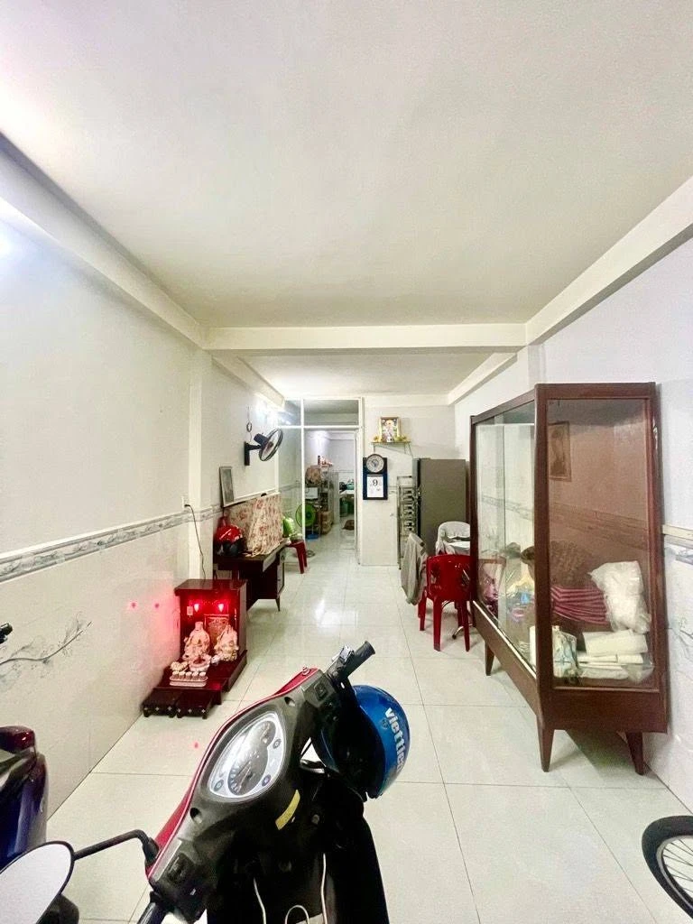 Bán nhà 3 tầng Quận 4 đường Hoàng Diệu 43.6m2, 8 tỷ 5 - Ảnh thu nhỏ 2