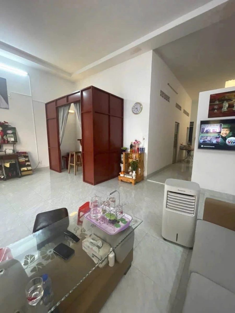 Bán nhà cấp 4 mặt tiền đường Xuân Diệu 6,1x18,3m giá 7,95 tỷ - Ảnh thu nhỏ 2