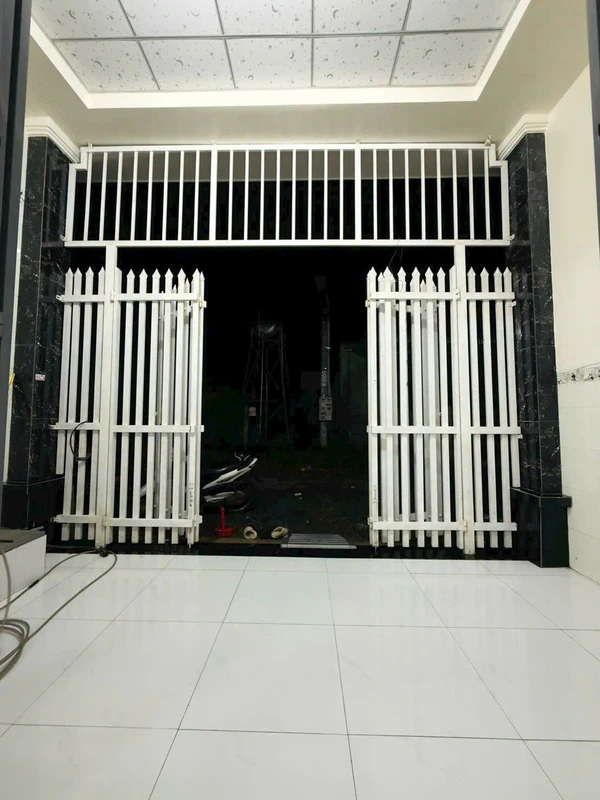 Bán nhà 92m² mặt đường 10m Tây Ninh 690 triệu