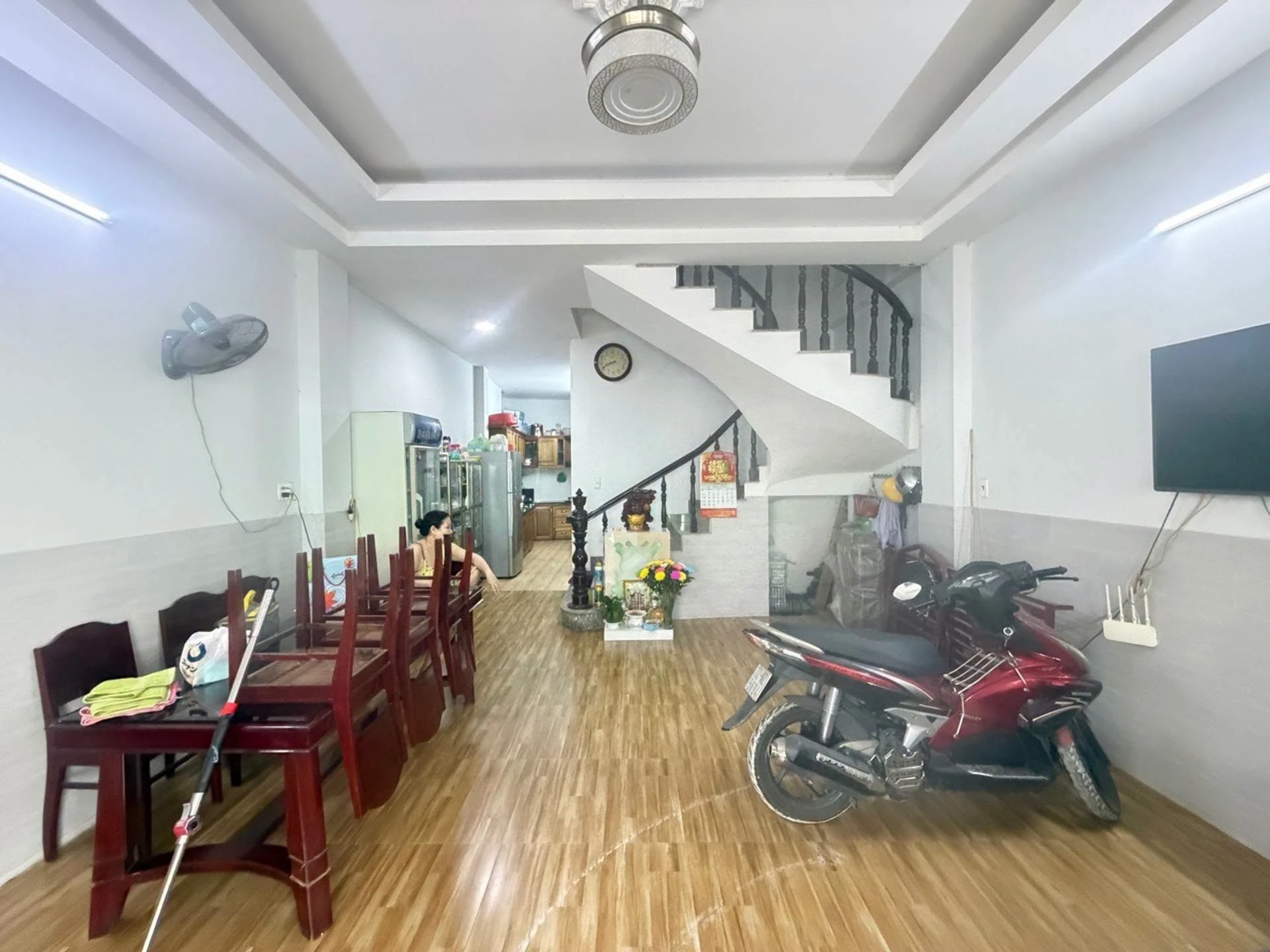 Bán nhà 4 tầng hẻm xe tải 5x13m, 5PN gần chợ Cây Quéo, Bình Thạnh - Ảnh 1