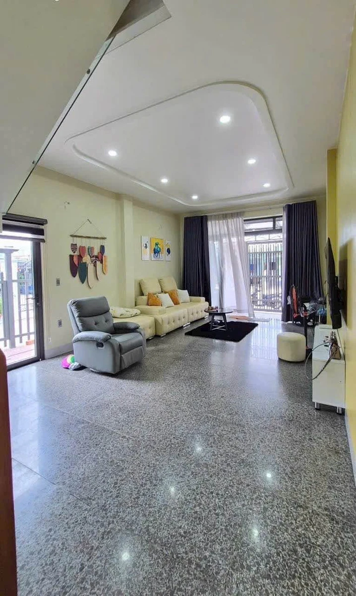 Bán nhà lầu 2 mặt đường 110m² Tây Ninh 2 tỷ 750 - Ảnh thu nhỏ 3