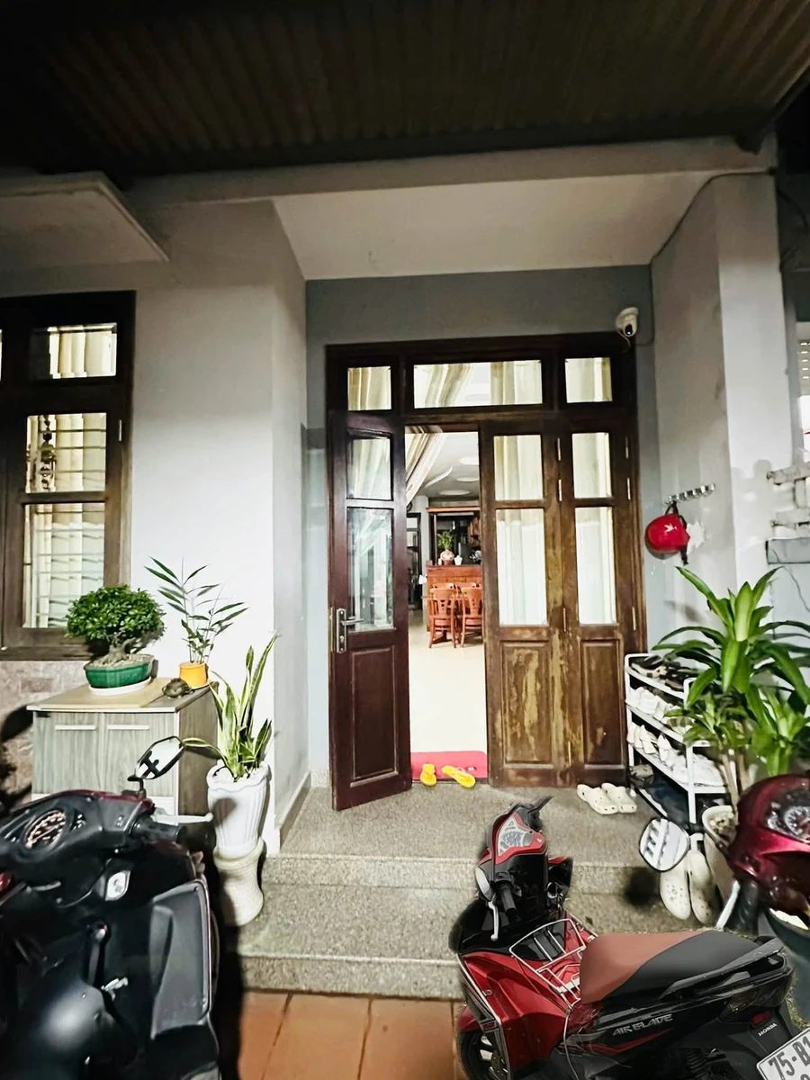 Bán nhà 3 tầng 2 mặt tiền 107m2 Phường Vỹ Dạ Huế - Ảnh thu nhỏ 2