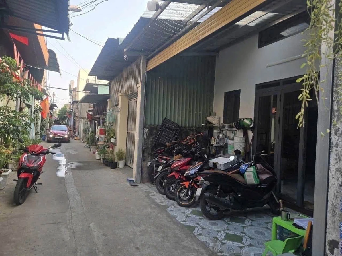 Bán nhà phố Phú Hoà 57m2, 3 PN giá 2,1 tỷ - Ảnh 1