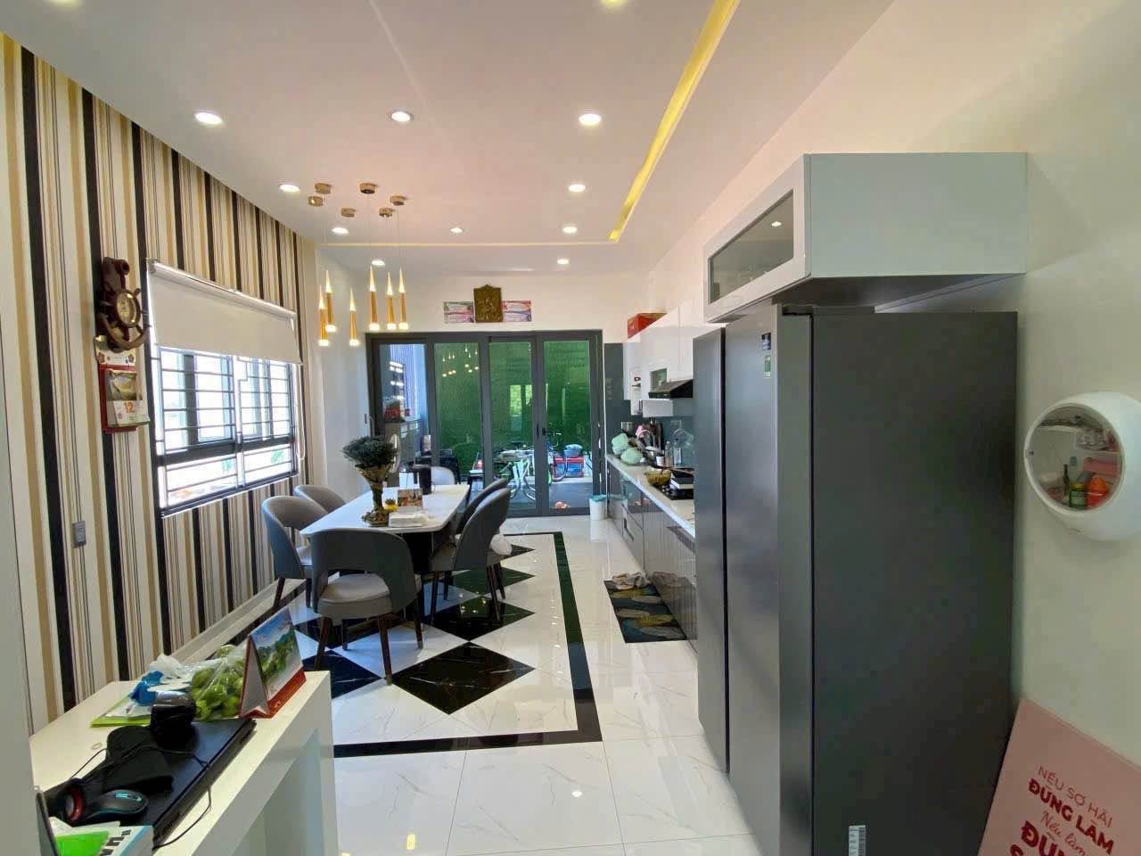 Bán nhà 1 trệt 2 lầu mặt tiền Võ Văn Kiệt 350m2, Phan Thiết - Ảnh thu nhỏ 4