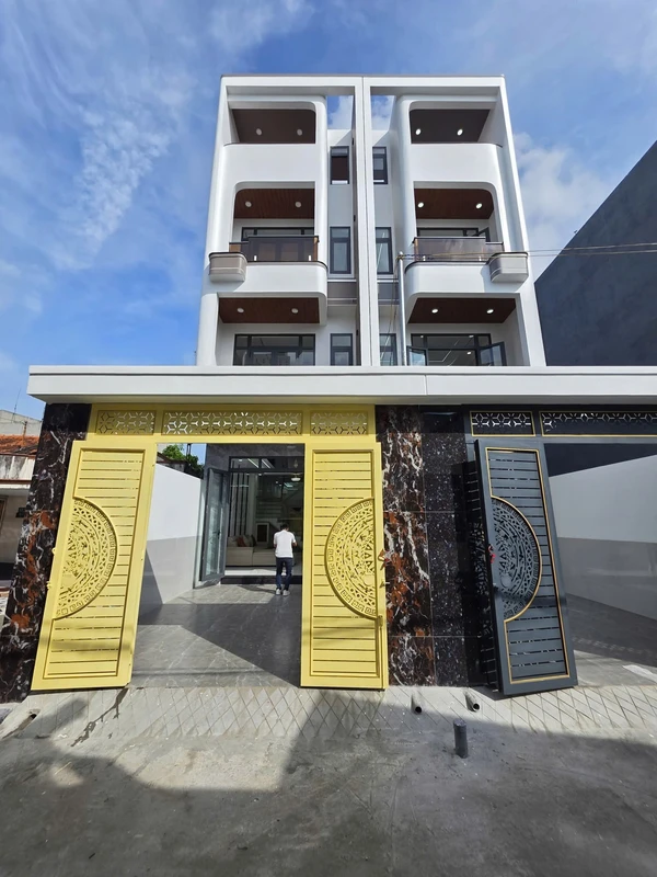 Bán nhà trệt 2 lầu 100,3m² giá 6 tỷ 850 triệu Dĩ An