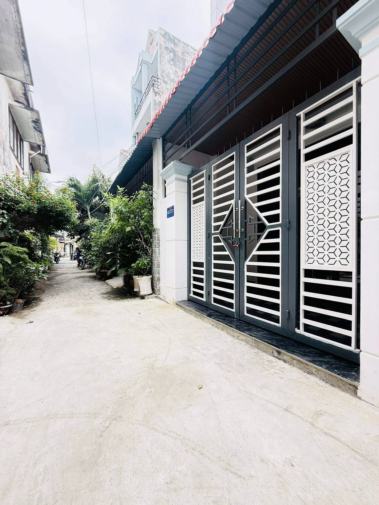Bán nhà 4 tầng 68m² hẻm ô tô Trung Mỹ Tây 19, Quận 12 - Ảnh 1