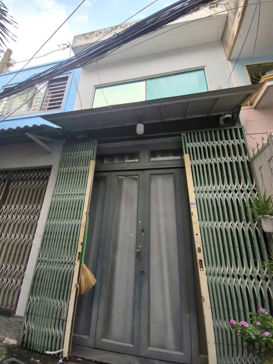 Bán nhà hẻm Lạc Long Quân, 21m², 2 tầng, 2 tỷ 890 triệu - Ảnh thu nhỏ 2