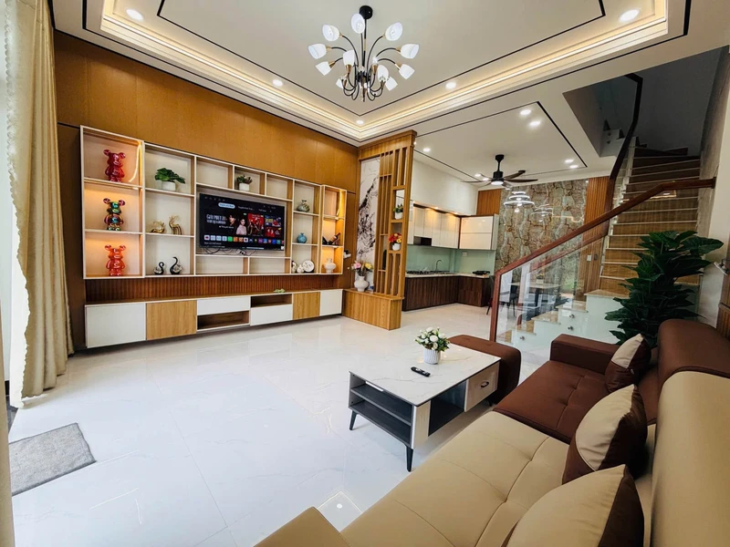 Bán nhà 3 phòng ngủ full nội thất 5x23m, giá 1 tỷ 950 triệu tại Phường Bảo Vinh