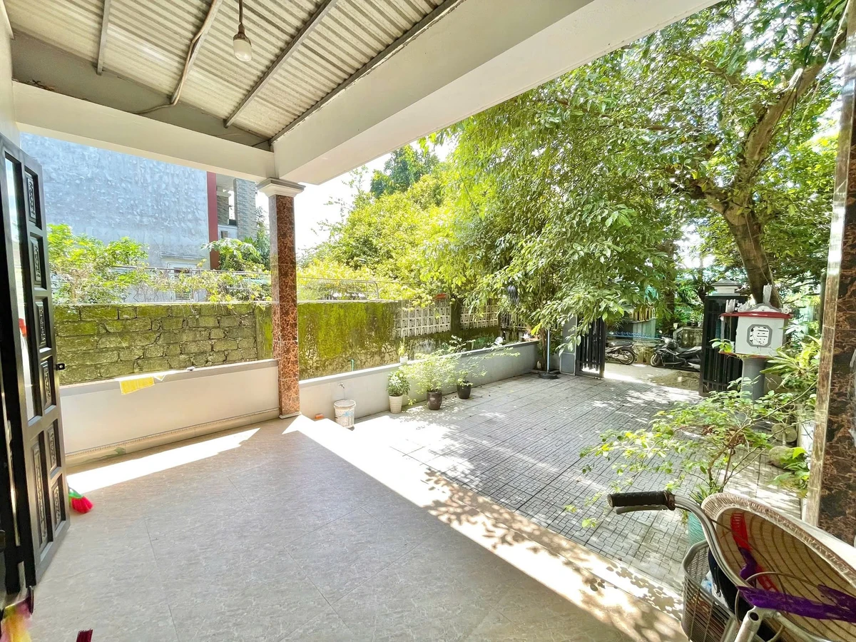 Bán nhà gác lửng 2 mặt tiền 137m² Hương Vinh 1,65 tỷ - Ảnh 1