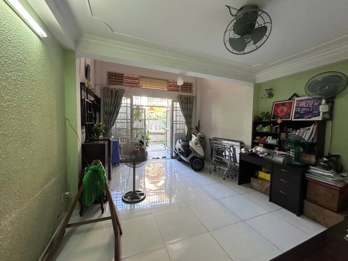 Bán nhà mặt tiền 4 tầng 50m² Quận 1, Sài Gòn 11 tỷ - Ảnh thu nhỏ 3