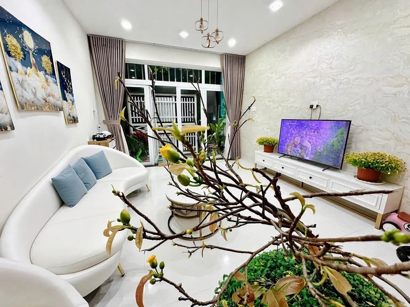 Nhà mặt tiền cạnh biển Ghềnh Ráng 46m2 giá 3 tỷ