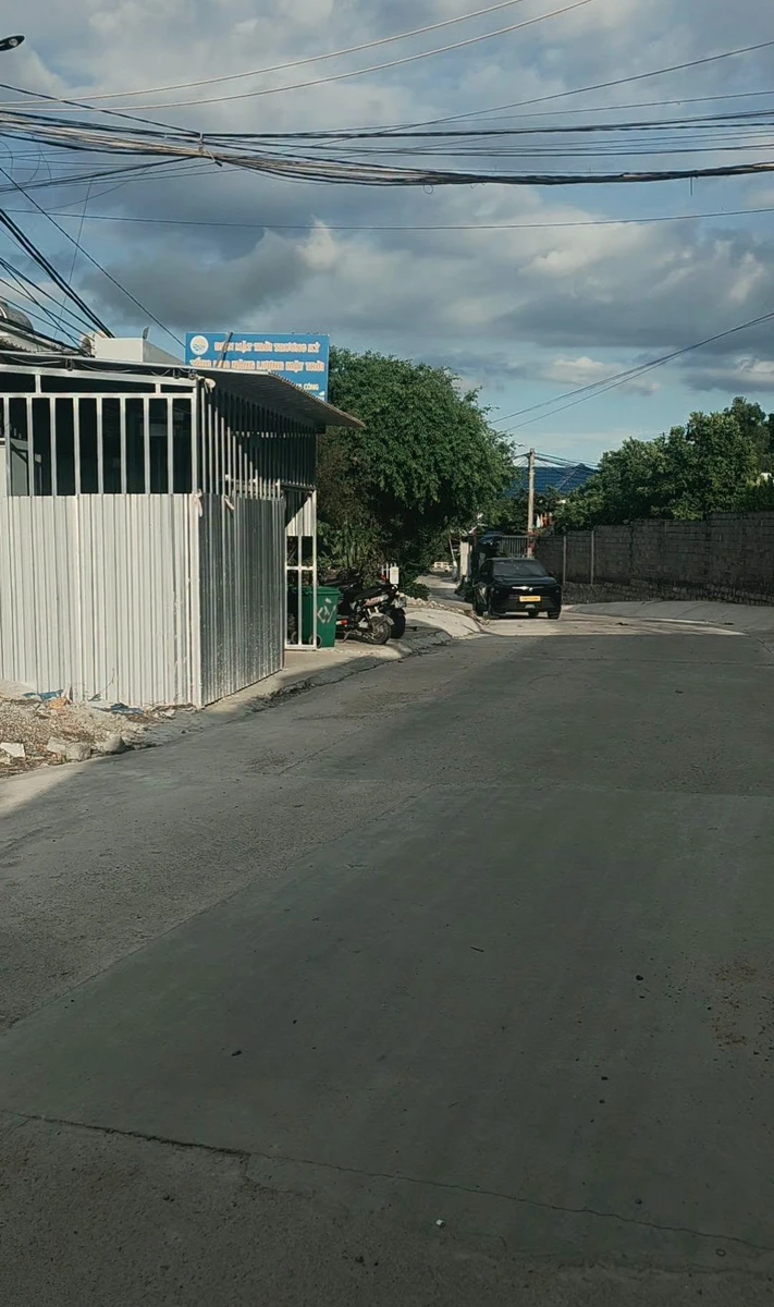 Bán lô góc mặt tiền Hoàng Minh Thảo Nha Trang 206m2 - Ảnh thu nhỏ 2