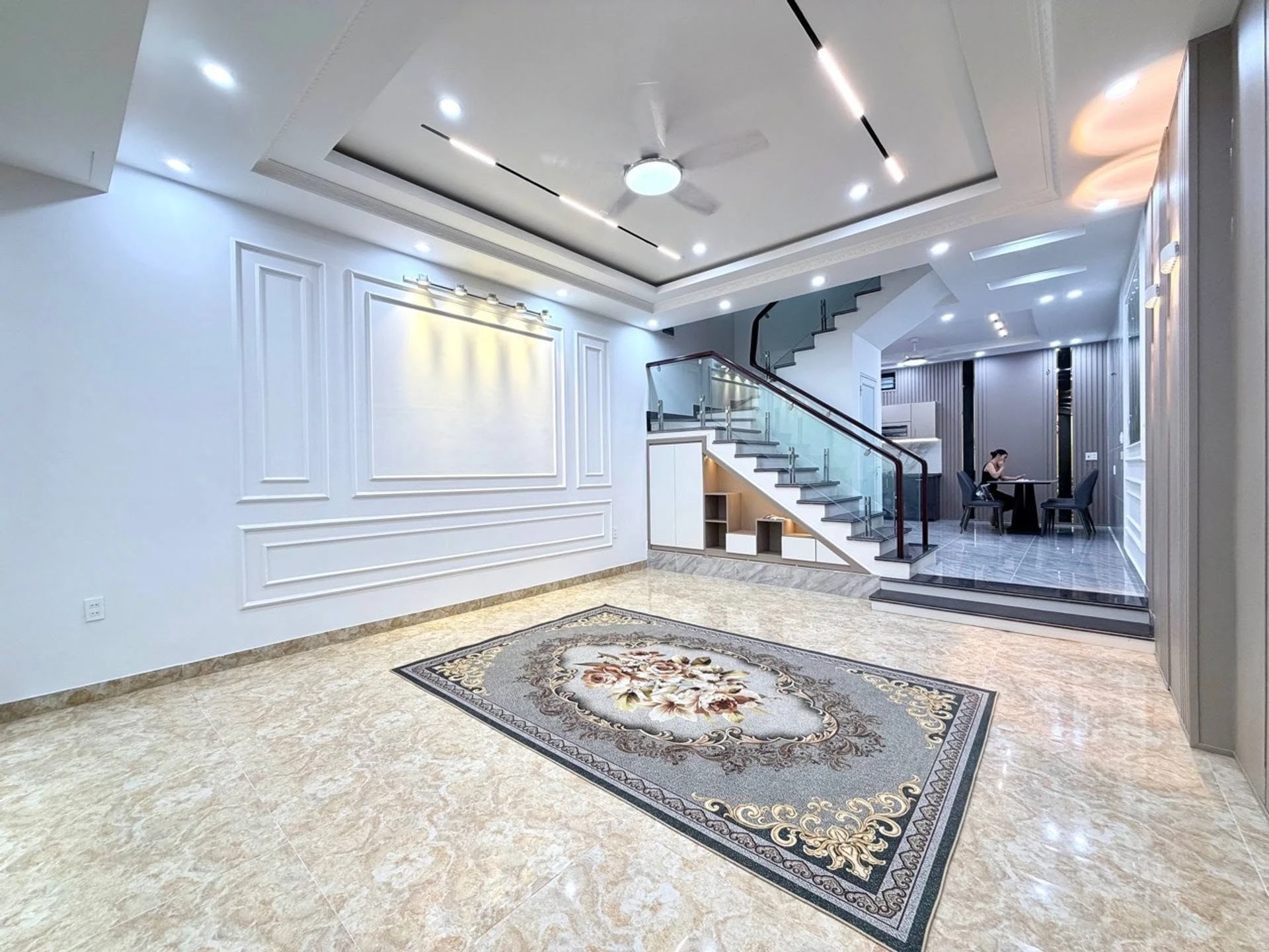 Bán nhà phố 60m2 4 tầng mặt tiền 5m Tôn Đức Thắng Quận 5 - Ảnh 1