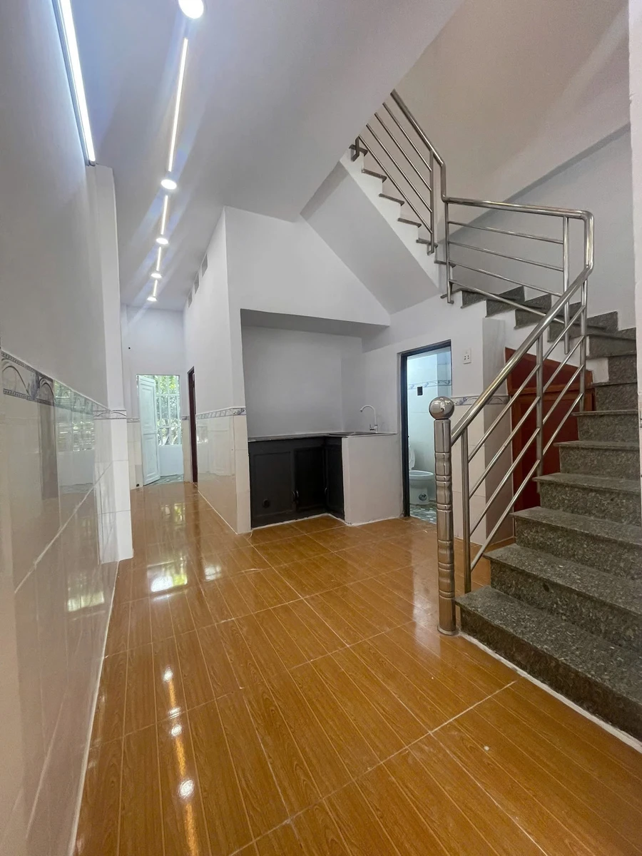 Bán nhà 3PN trệt lầu 85m² Hóc Môn giá 950 triệu - Ảnh thu nhỏ 4