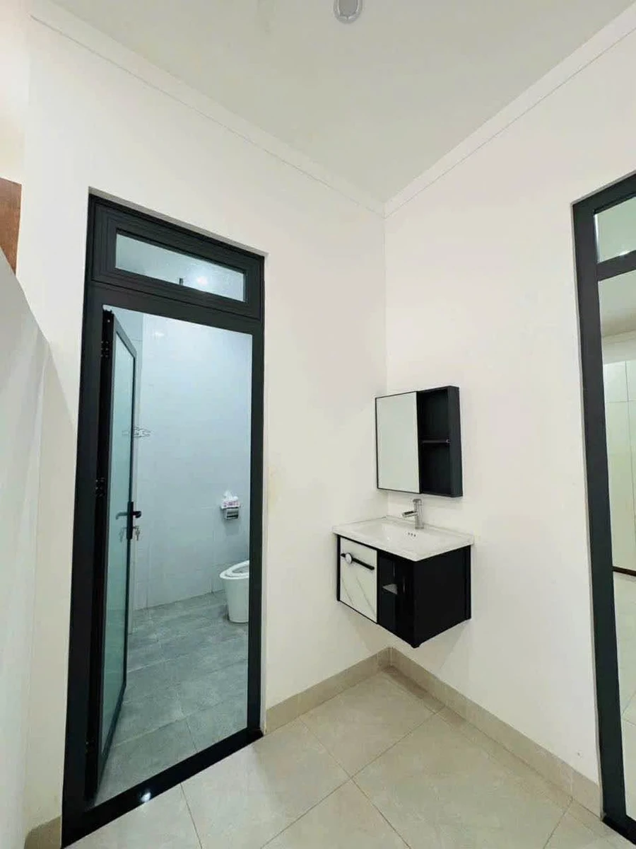 Nhà bán 3 phòng ngủ 98m² mặt tiền Ywang Quận 1 - Ảnh thu nhỏ 4