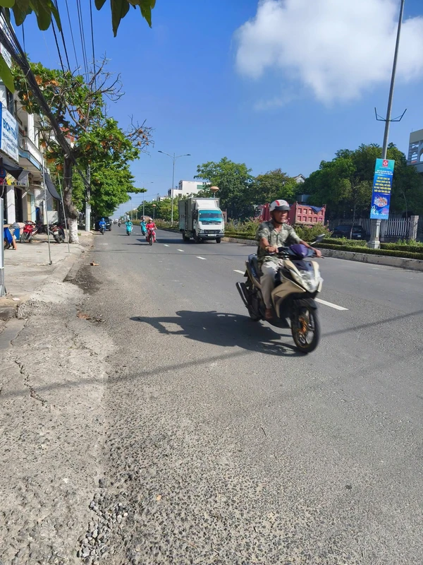 Bán nhà cấp 4 gác lửng lô góc 86m2 có 2 phòng trọ cho thuê tại Tuy Hòa, Đắk Lắk