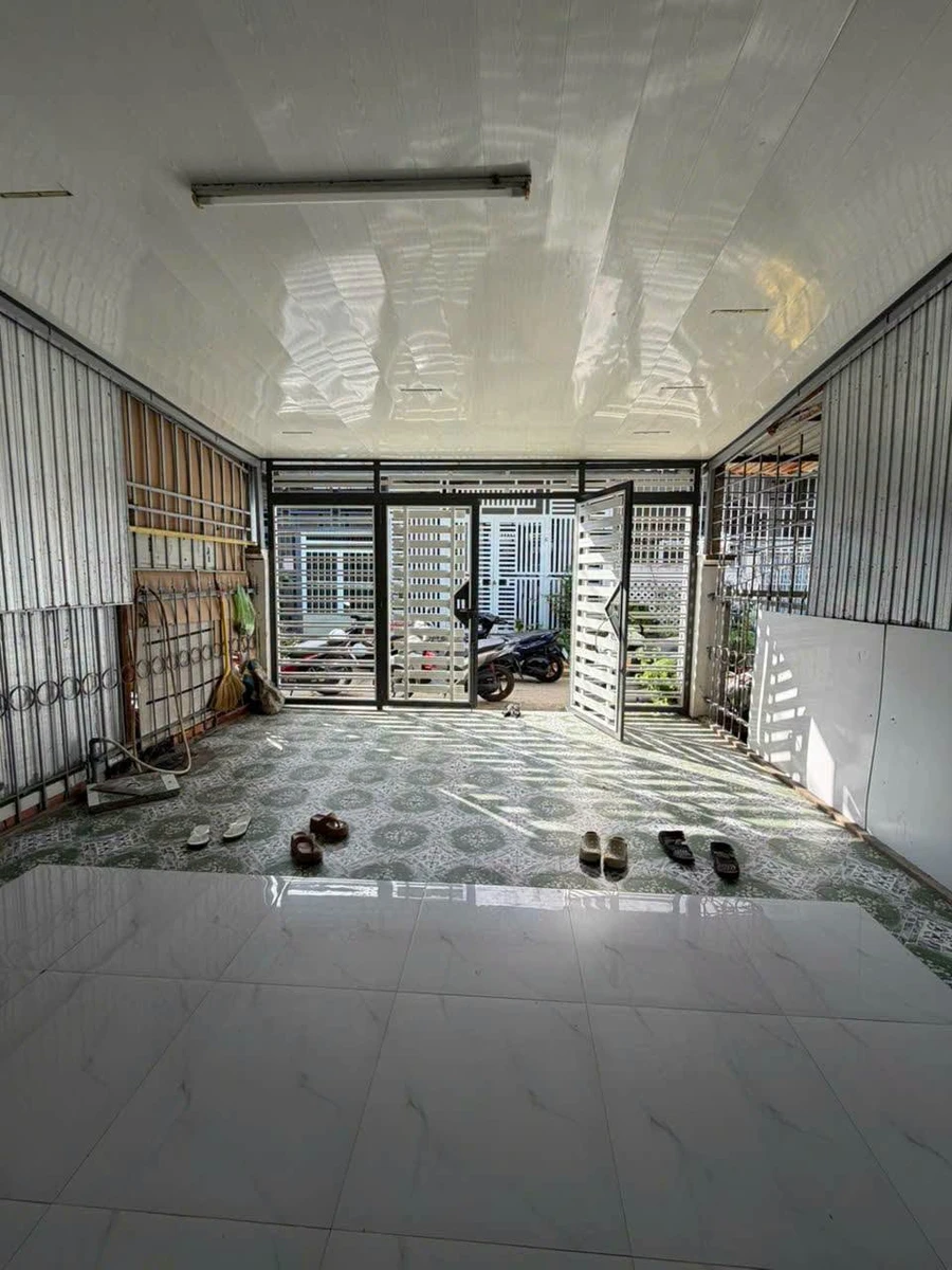 Bán nhà cấp 4 thổ cư 100% 4,5x22,5m giá 1,25 tỷ gần đường Mậu Thân, An Xuyên, Cà Mau - Ảnh 1