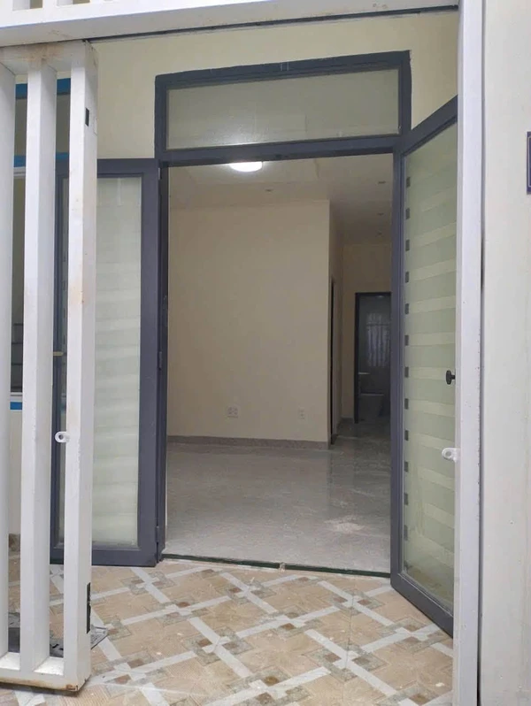 Bán nhà phố 42,6m2 hẻm Củ Chi, Bắc Nha Trang, cách biển Hòn Chồng 300m, giá 3,9 tỷ