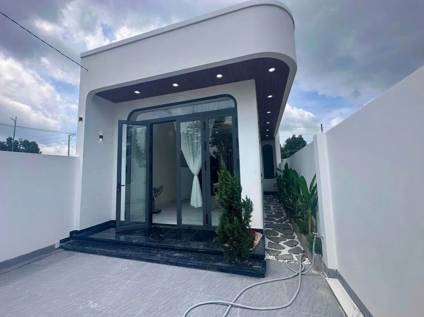 Bán nhà Tam Long 60m2 2 PN giá 2 tỷ Nhà Bè - Ảnh 1