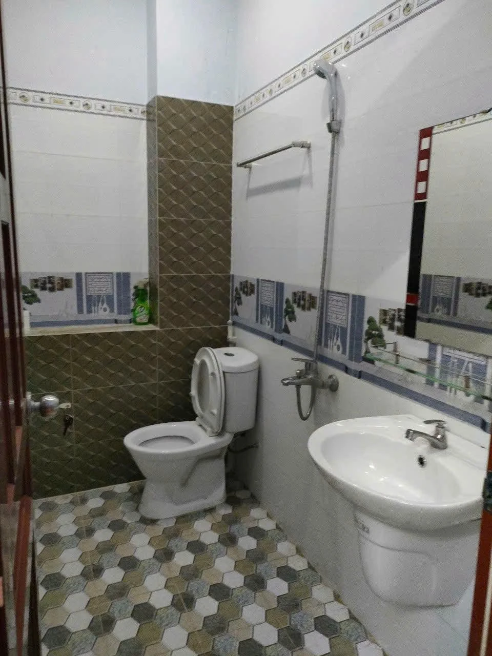 Bán nhà 1 sẹc đường HT13 Quận 12, 4PN 5WC, 64m², 6,1 tỷ - Ảnh 1