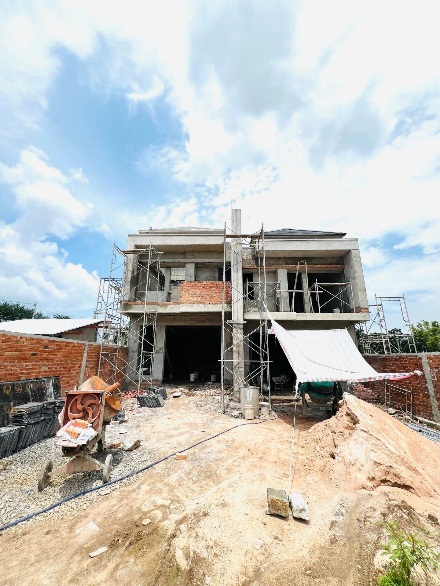 Bán nhà mặt tiền 3 PN 143m² Bảo Vinh Long Khánh 2 tỷ 900 - Ảnh 1