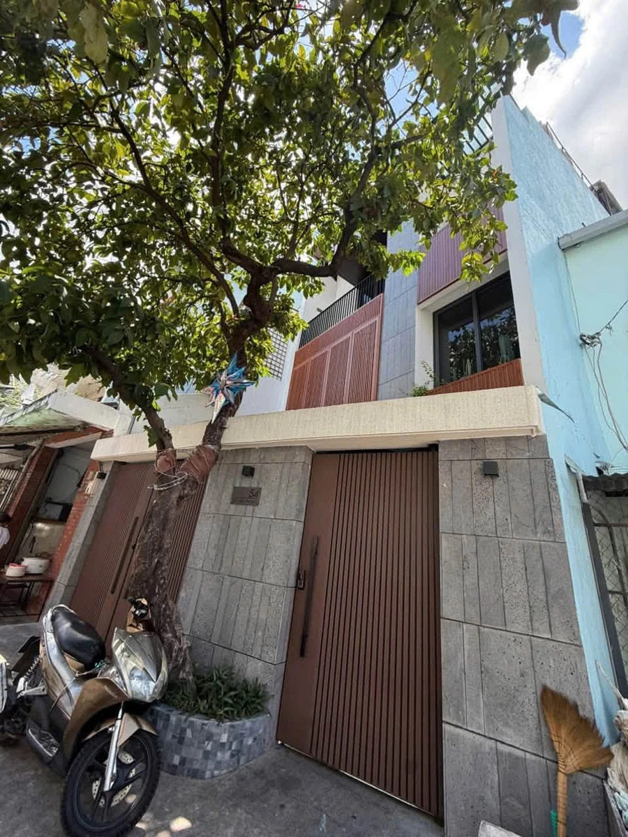 Bán nhà mặt tiền 300m² 6PN Hoàng Văn Thụ, Phú Nhuận - Ảnh 1