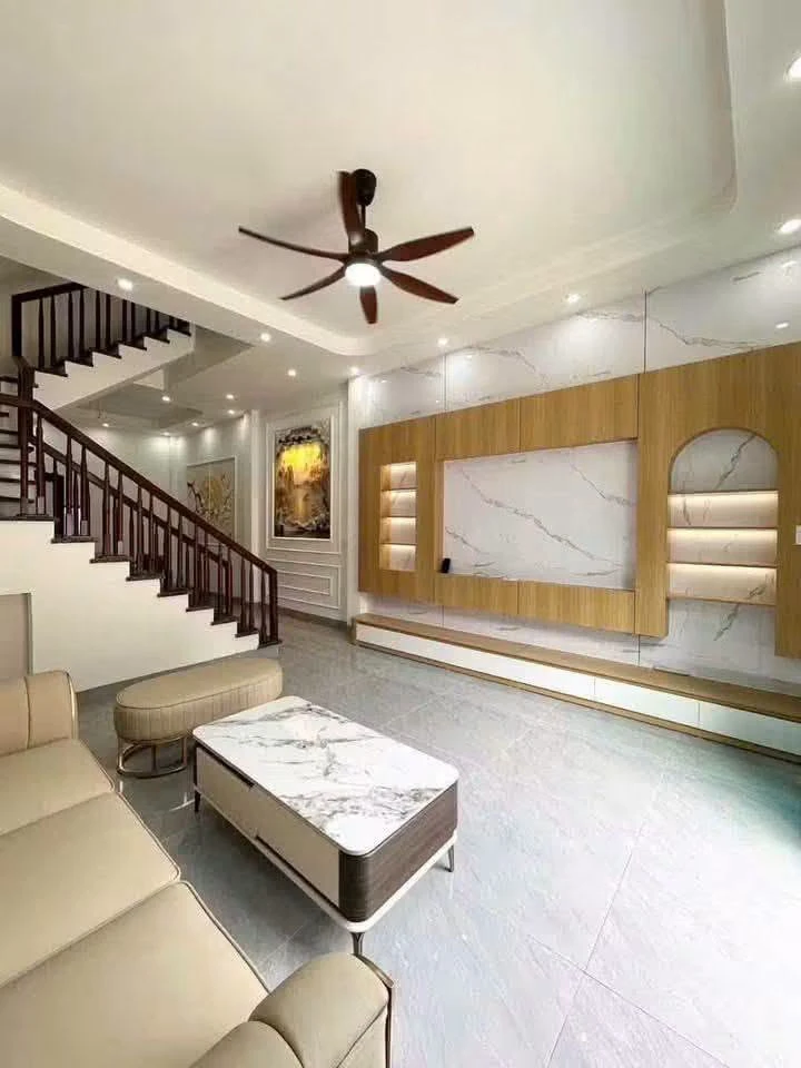 Chuyển nhượng nhà phố 3 tầng 48.9m2 gần Hồ Bạch Đằng - Ảnh 1