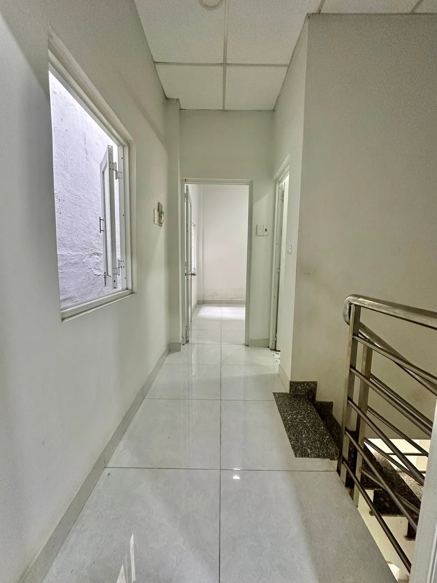 Bán nhà 2 tầng 30m2 Lê Hồng Phong Quận 10 - Ảnh thu nhỏ 4