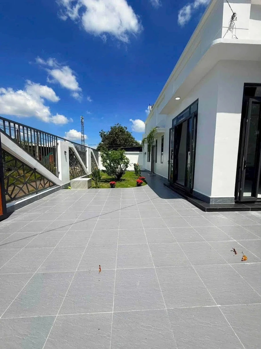 Bán nhà sân vườn 225m² mặt tiền Tây Ninh - Ảnh thu nhỏ 3