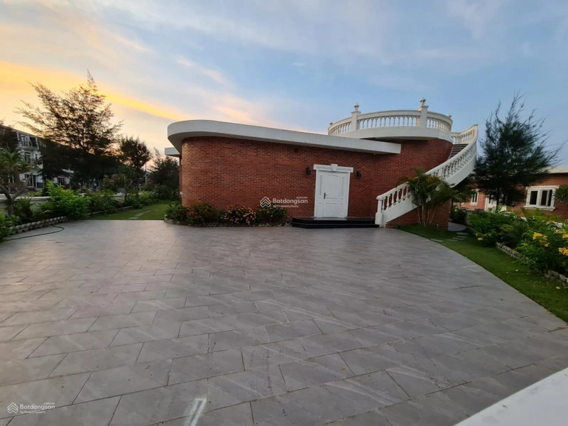 Chính chủ bán biệt thự view sân golf Hoa Tiên Paradise, Hà Tĩnh: 359,6m2, Giá 7,5 tỷ giá hời khu