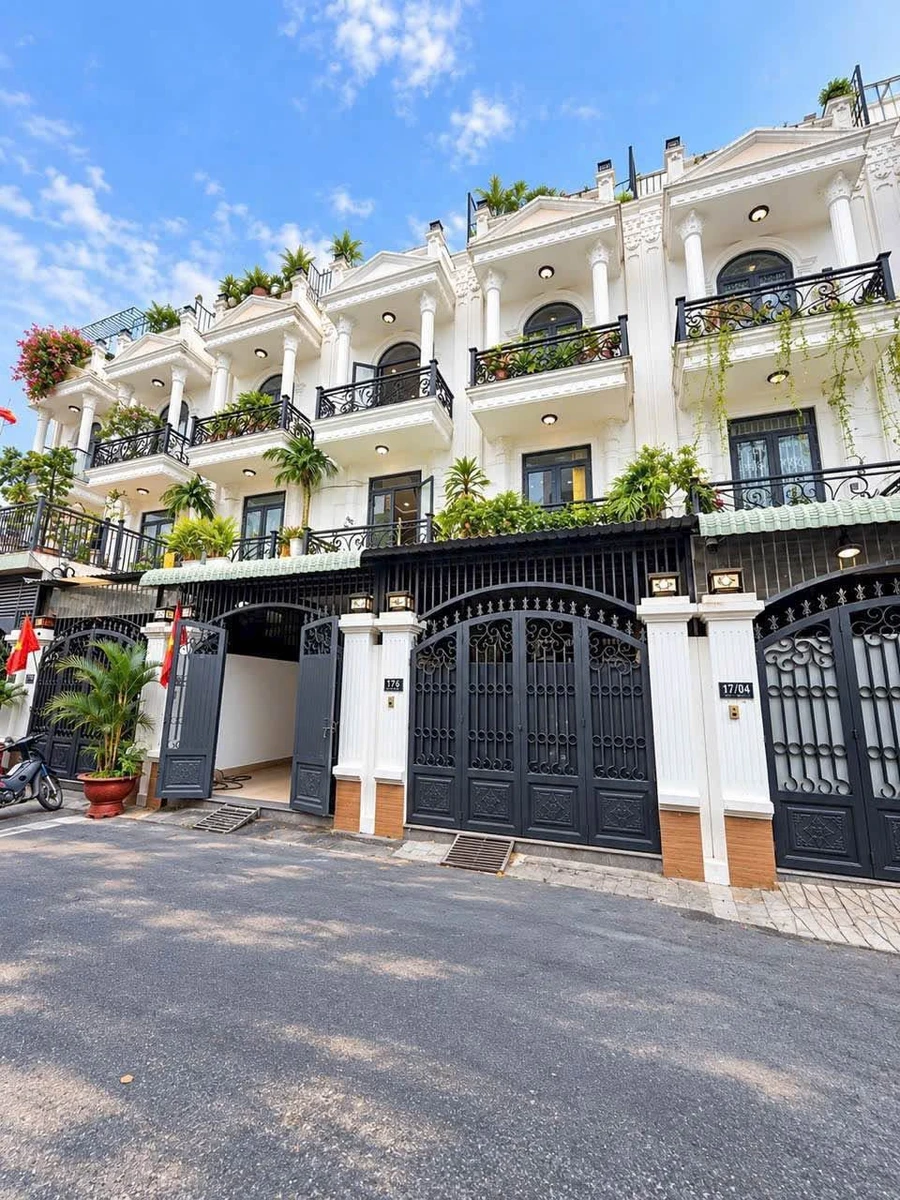 Bán nhà 4x17m, 4 phòng ngủ, 68m², Quận 12 - 5,6 tỷ - Ảnh thu nhỏ 2