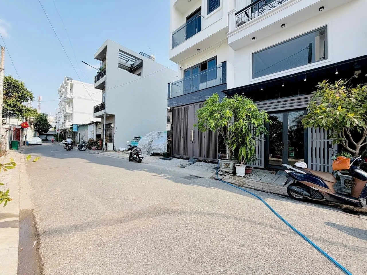 Nhà phố 4x14m, 4 phòng ngủ, chợ Cầu Quang Trung, Quận 7 - Ảnh 1